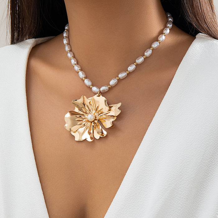 Wholesale Large Flower Pearl Iron Necklace JDC-NE-DaoNi010