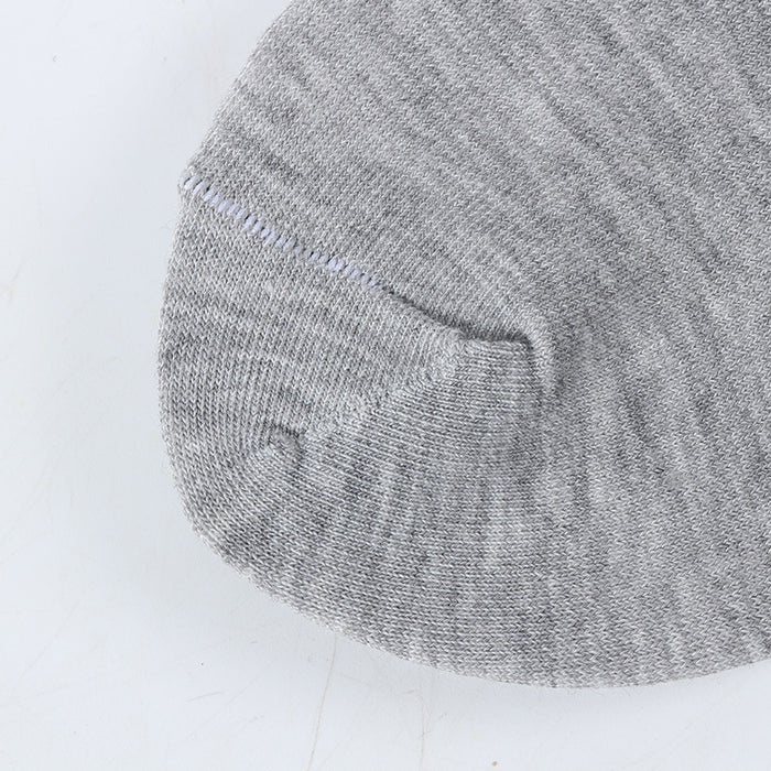 Wholesale Basic solid color white casual cotton socks with low cut and shallow mouth design