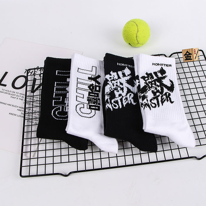 Wholesale Long tube socks, cotton, artistic, personalized, couple, trendy, creative, black and white cotton socks