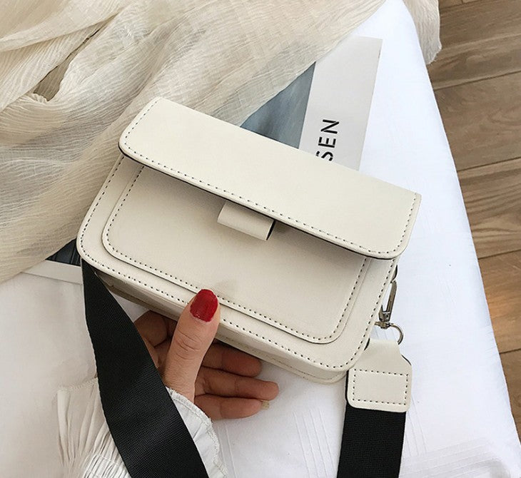 Wholesale New versatile wide shoulder strap small square bag retro single shoulder crossbody