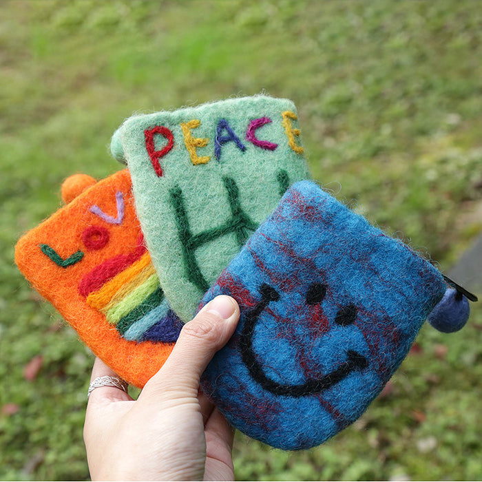 Wholesale Wool Felt Soft Cute mini Coin Purse Bus Card Bag Cute Smiley