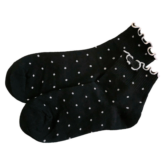 Wholesale Embroidered heart-shaped middle tube socks made of cotton and college style cotton socks