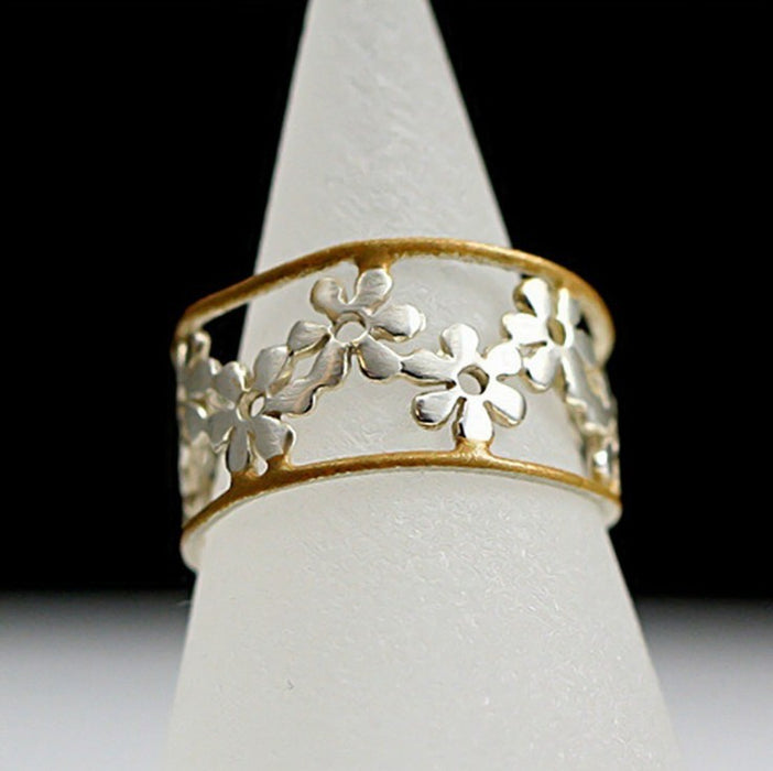 Wholesale Creative Sunflower Chrysanthemum Opencut Adjustable Ring Plated with Rose Gold Two tone Ring