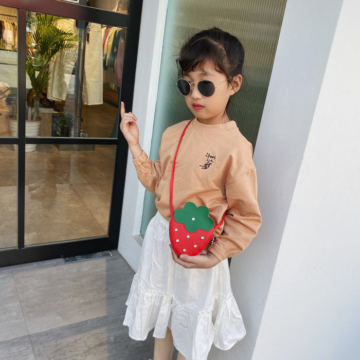 Wholesale Children's bag shoulder messenger bag strawberry  little girl all-match coin purse travel bag