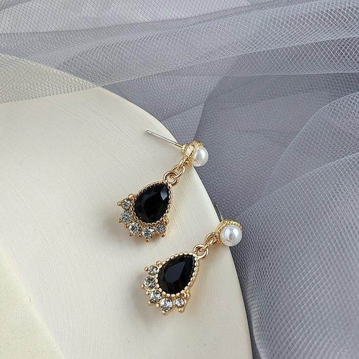 Wholesale Earrings Water Drop Retro Pearl Silver Needle Earrings