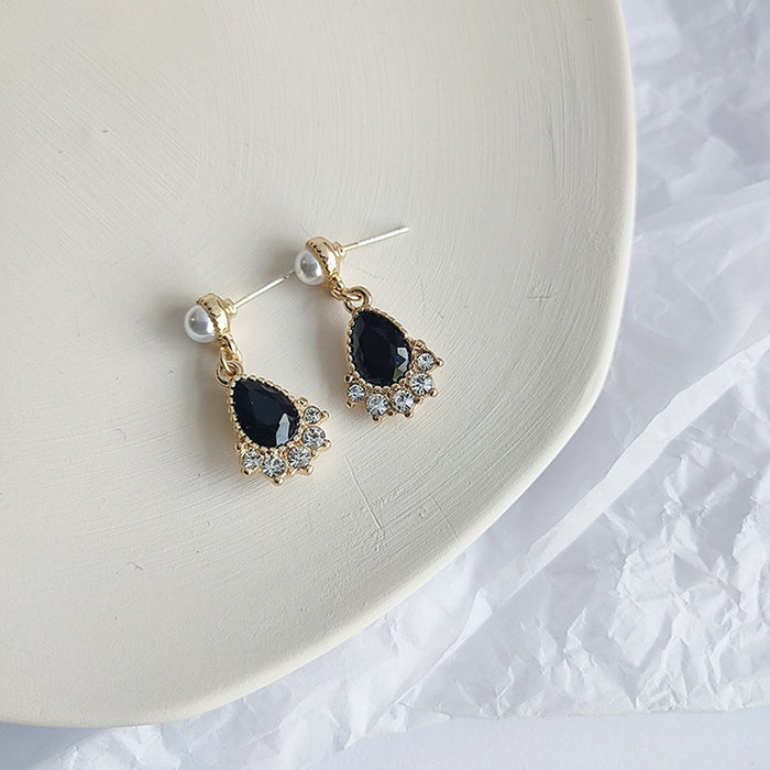 Wholesale Earrings Water Drop Retro Pearl Silver Needle Earrings