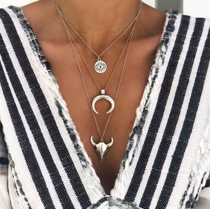 Wholesale New fashionable and simple alloy cow head geometric disc eye cow horn multi-layer necklace