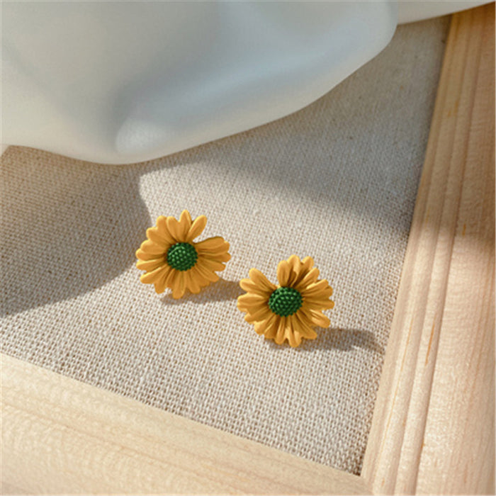 Wholesale Minimalist and Personalized Earrings, Female Flower Earrings, Small and Fresh Earrings
