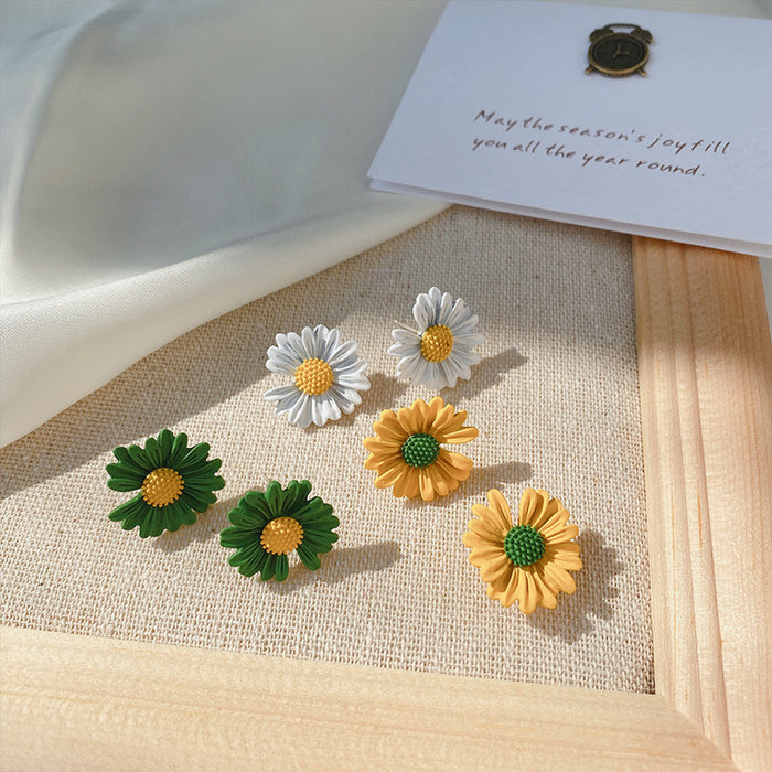 Wholesale Minimalist and Personalized Earrings, Female Flower Earrings, Small and Fresh Earrings