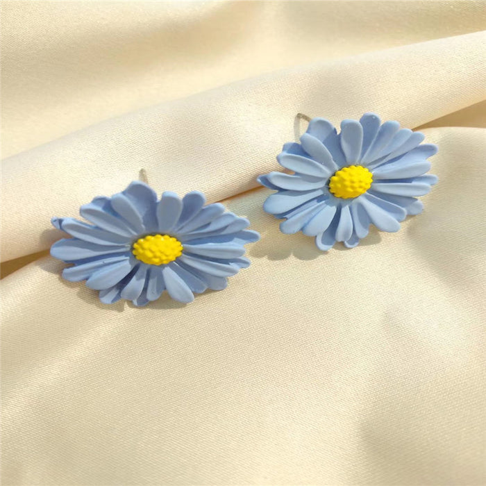 Wholesale Minimalist and Personalized Earrings, Female Flower Earrings, Small and Fresh Earrings