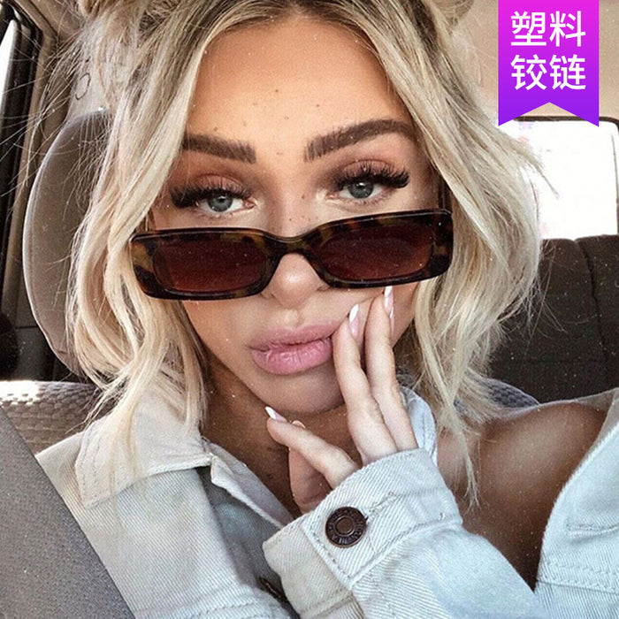 Wholesale Women' s Small Frame Square Sunglasses