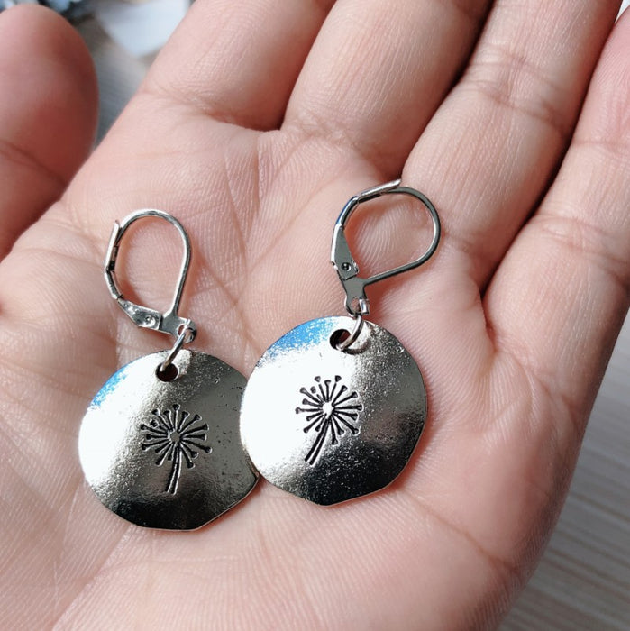 Wholesale New minimalist retro dandelion earrings with personalized and fashionable earrings