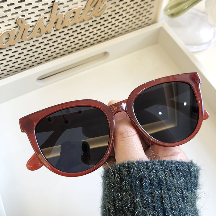 Wholesale Tea colored sunglasses for women, versatile, classic, face enhancing, small, polarized sunglasses