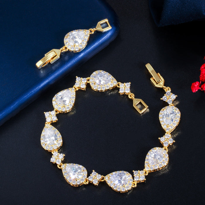 Wholesale Super flash classic drop-shaped geometric women's bracelet brass inlaid AAA zircon jewelry