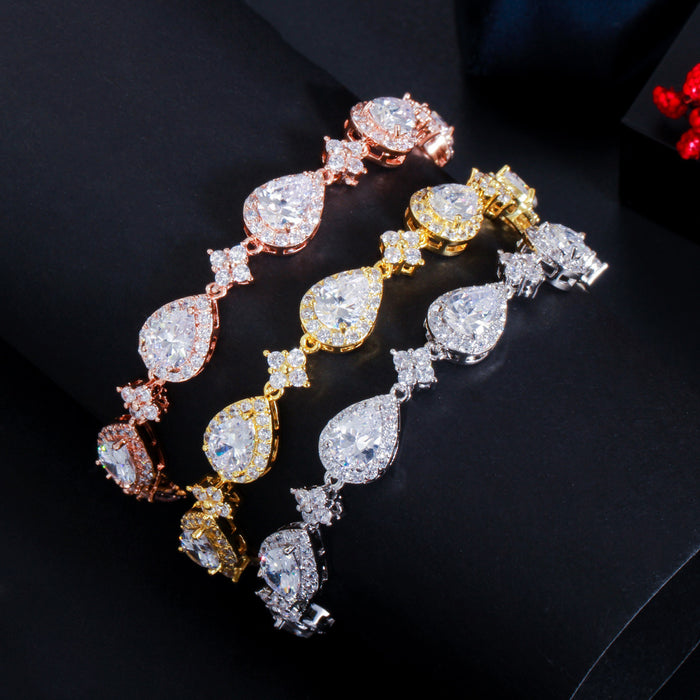 Wholesale Super flash classic drop-shaped geometric women's bracelet brass inlaid AAA zircon jewelry