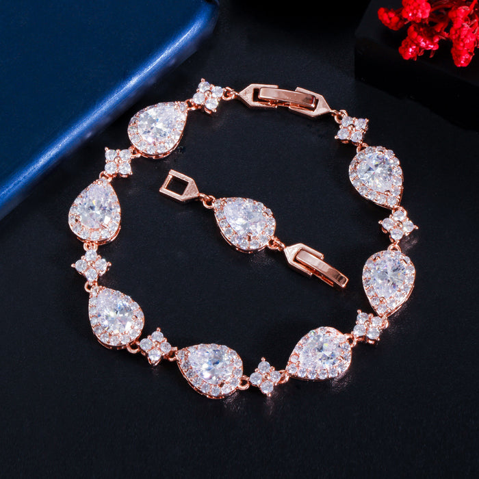 Wholesale Super flash classic drop-shaped geometric women's bracelet brass inlaid AAA zircon jewelry