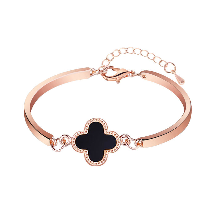 Wholesale Lucky Clover Bracelet Trendy Handpiece