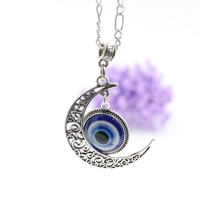 Wholesale Blue Eye Necklace Alloy Moon Necklace Pendant Jewelry Lucky Fashion
