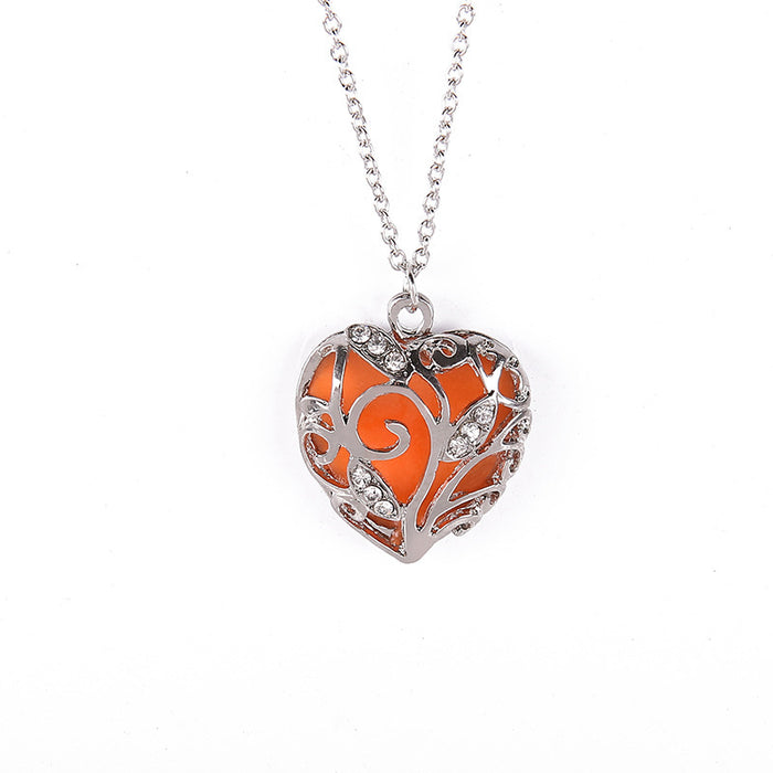 Wholesale Fashionable hollowed out luminous heart-shaped necklace, popular luminous pendant, collarbone chain accessory