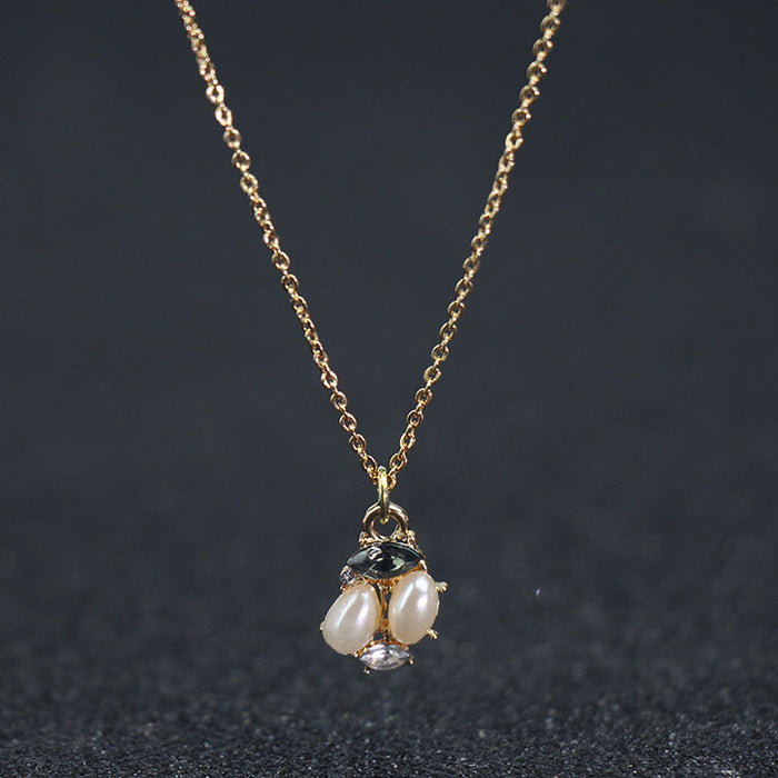 Wholesale Short, simple, fashionable, personalized necklace pendant, neck accessory