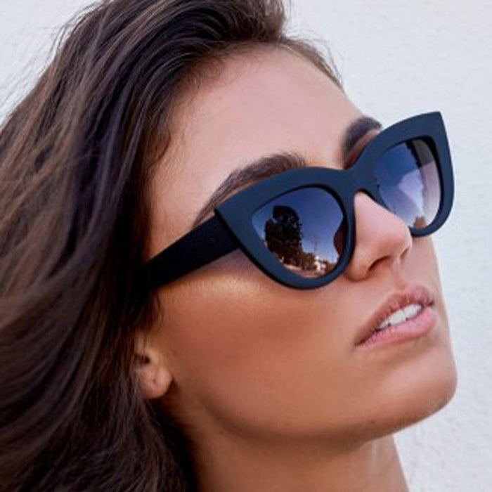 Wholesale New retro cat eye sunglasses, trendy personalized sunglasses, fashionable sunglasses