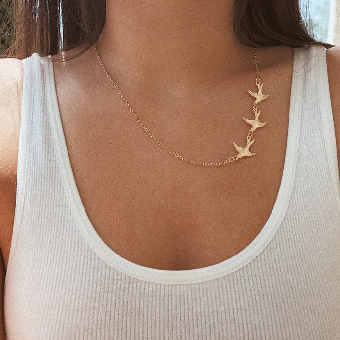 Wholesale Swallow necklace, collarbone chain, swallow flock, bird flock, simple personality, elegant temperament, flying bird, necklace