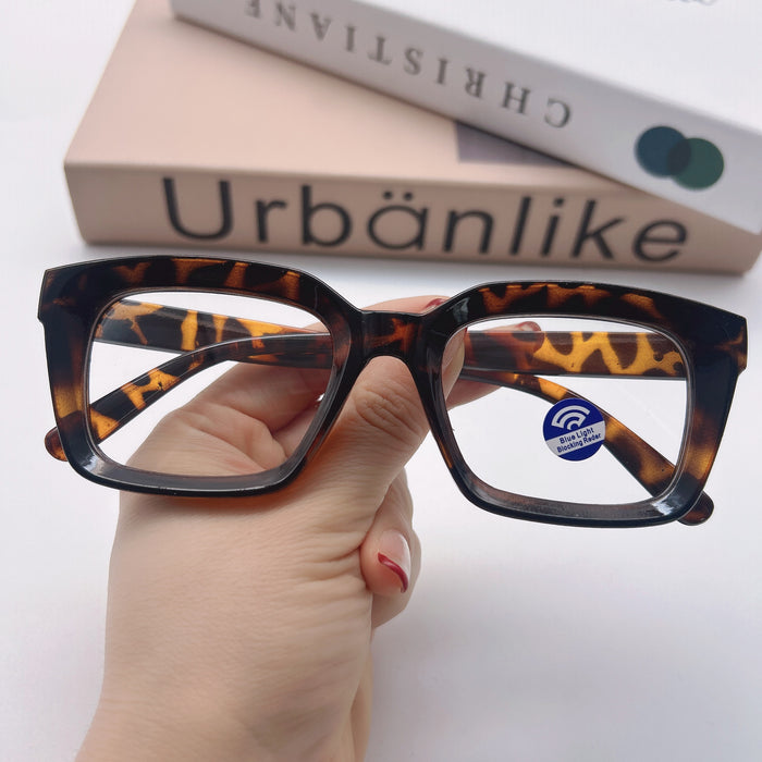 Wholesale Square sunglasses for cute street photography and styling glasses