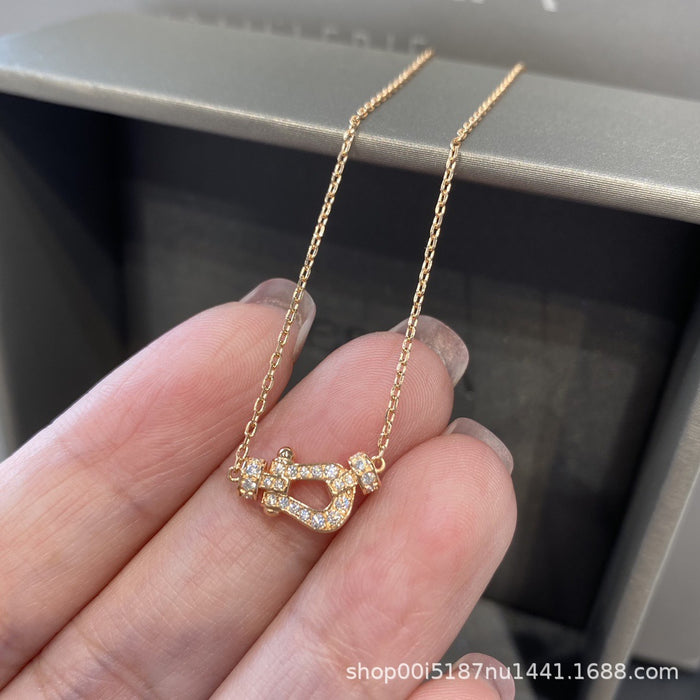 Wholesale Necklace, bracelet, women's simple, light luxury temperament, diamond inlaid small pendant, collarbone chain