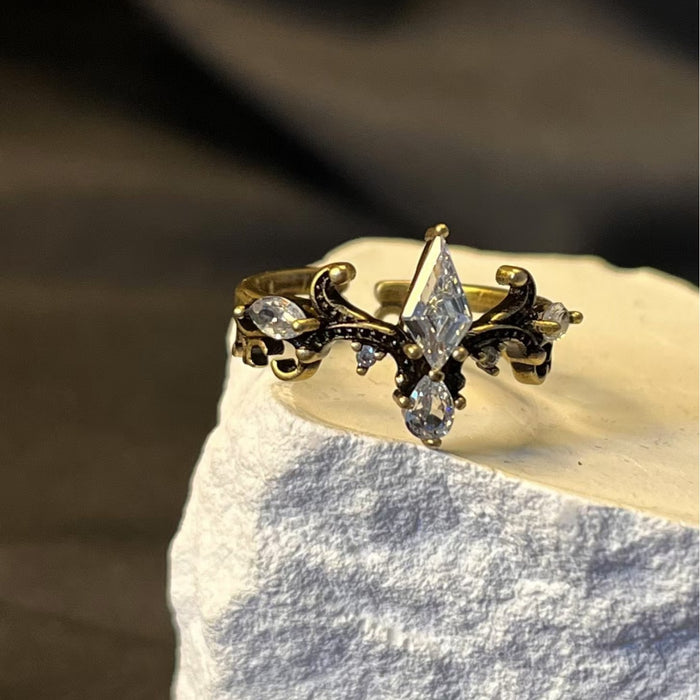 Wholesale Retro love ring for women, niche design, light luxury, versatile temperament, high-end ring for women