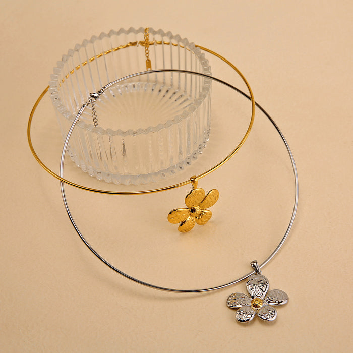 Wholesale Fashionable temperament, stainless steel petal collar with simple design, flower collarbone chain that does not fade