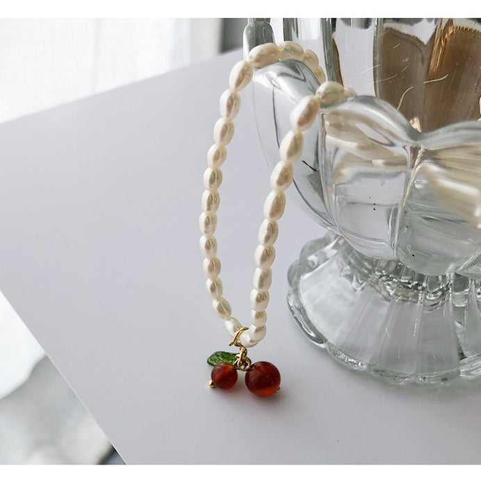 Wholesale New retro style collarbone chain, light luxury style pearl necklace, exquisite bow, heart-shaped necklace