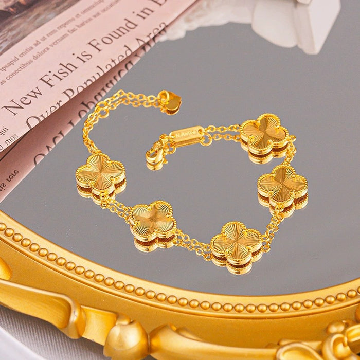 Wholesale Premium Gold Clover Bracelet, New Handpiece, Exquisite and Versatile