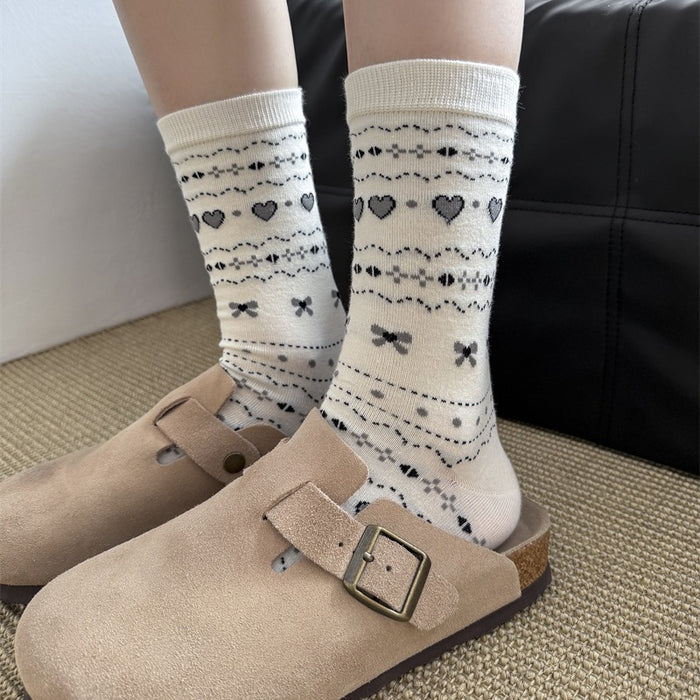 Wholesale Sweet mid tube socks, cute pile socks for wearing on the outside