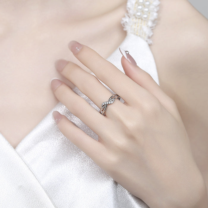 Wholesale New fashionable twist arm curved open ring with niche design, hollowed out double-layer stripes