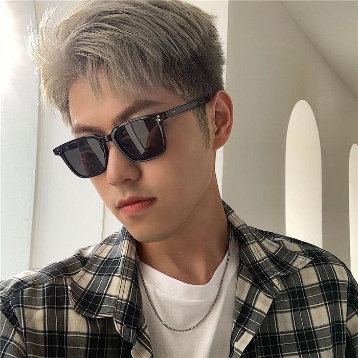 Wholesale Small Box Personalized Retro New Sunglasses for Men's Trendy Round Face, No Makeup, Slimming Glasses