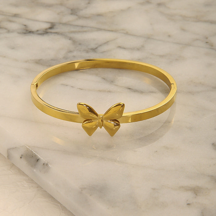 Wholesale Popular retro personalized stainless steel butterfly bracelet, simple and high-end photosensitive surface, wholesale of hand accessories