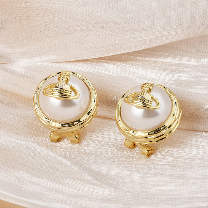 Wholesale Niche temperament versatile commuting pearl ear clip earrings retro exquisite high-end earrings