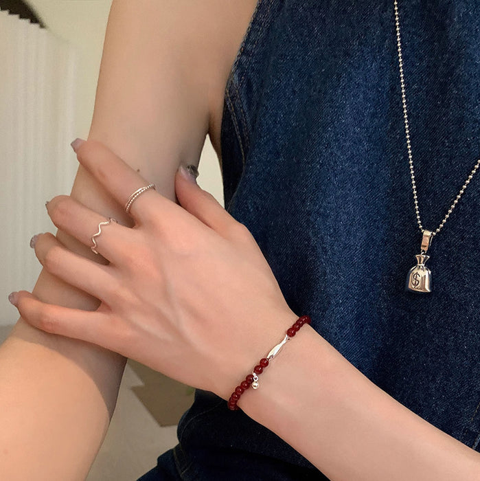 Wholesale Small scale bracelet design with high-end feel, light luxury and versatile new product accessories