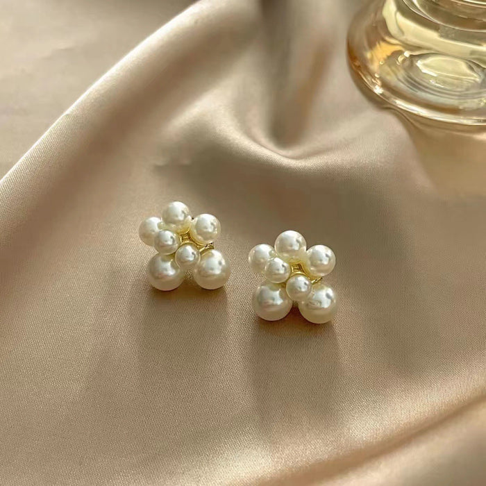 Wholesale High end luxury pearl earrings with retro and niche design, new unique accessories wholesale