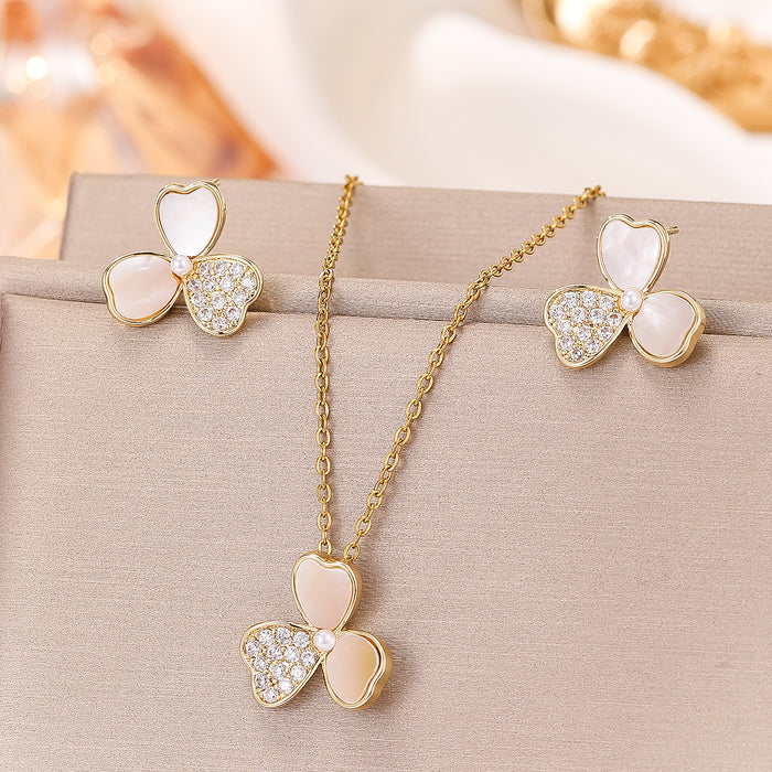 Wholesale special for the small fragrant wind trembles necklace earrings three-leaf flower fritillary suit