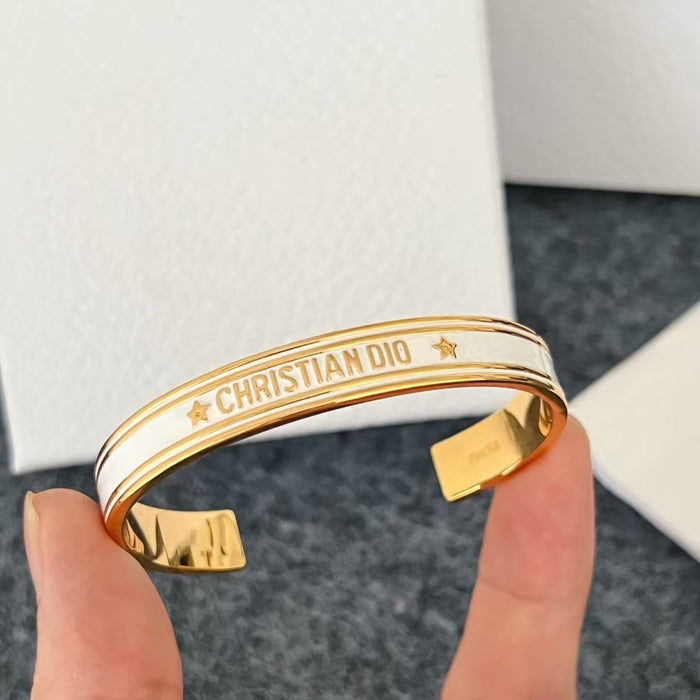 Wholesale Vintage brass bracelets, bracelets, rings, earrings, earrings, classic retro high-end feel