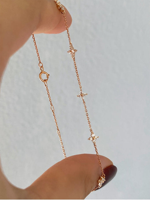 Wholesale S925 sterling silver Clover bracelet female zircon High sense bracelet