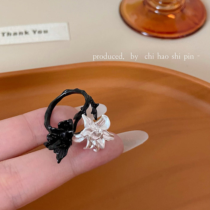 Wholesale The ring is a niche, luxurious, high-end, personalized and unique ring