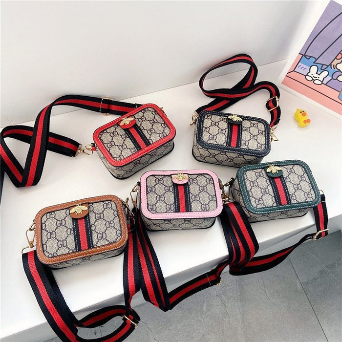 Wholesale Cute and versatile girls'  cross-body shoulder bag