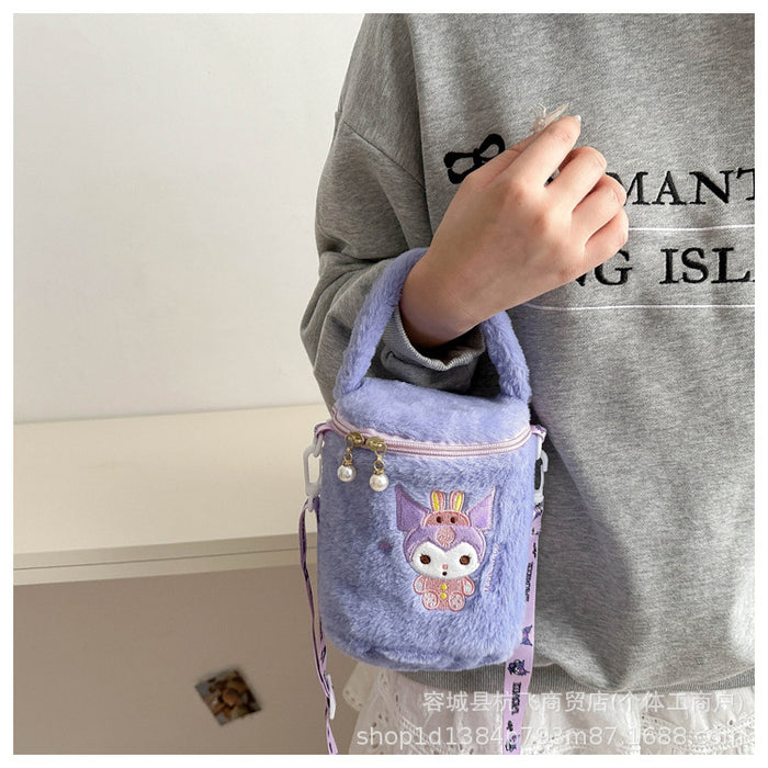 Wholesale Cute cylindrical plush shoulder bags that can be carried by hand