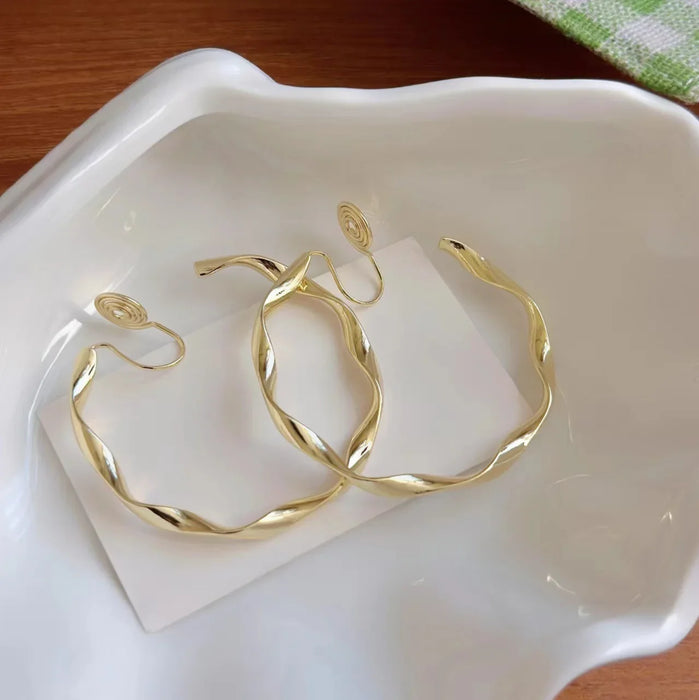 Wholesale Simple temperament, personality, light bending, large circle earrings