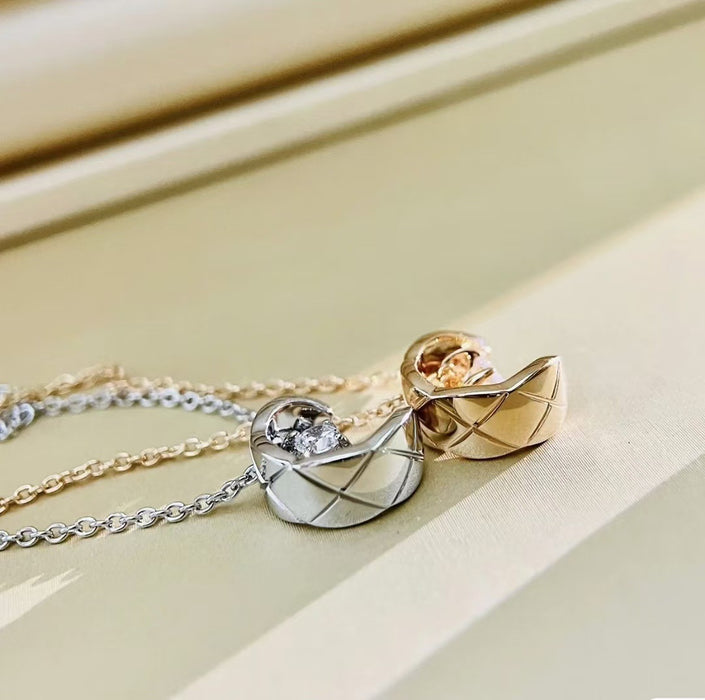 Wholesale Necklace made of pure silver and diamonds