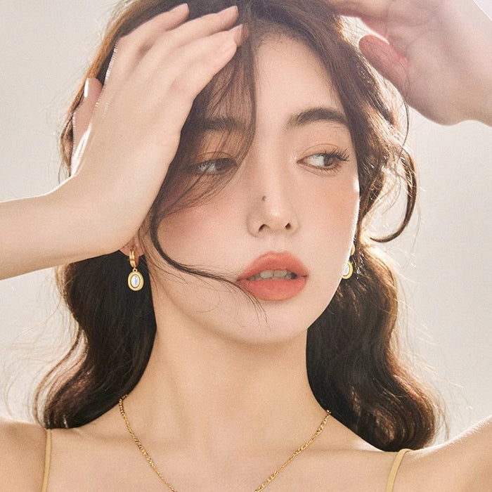 Wholesale Retro Red Agate Earrings Made of Beimu, High end, Light Luxury, Versatile, and Unique Design