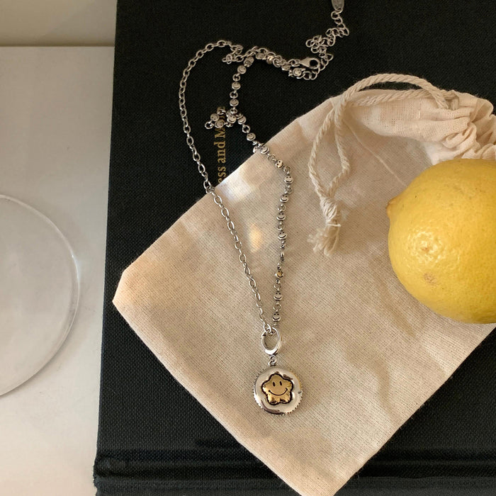 Wholesale Vintage necklace, niche, high-end, light luxury, versatile, collarbone chain, new accessories