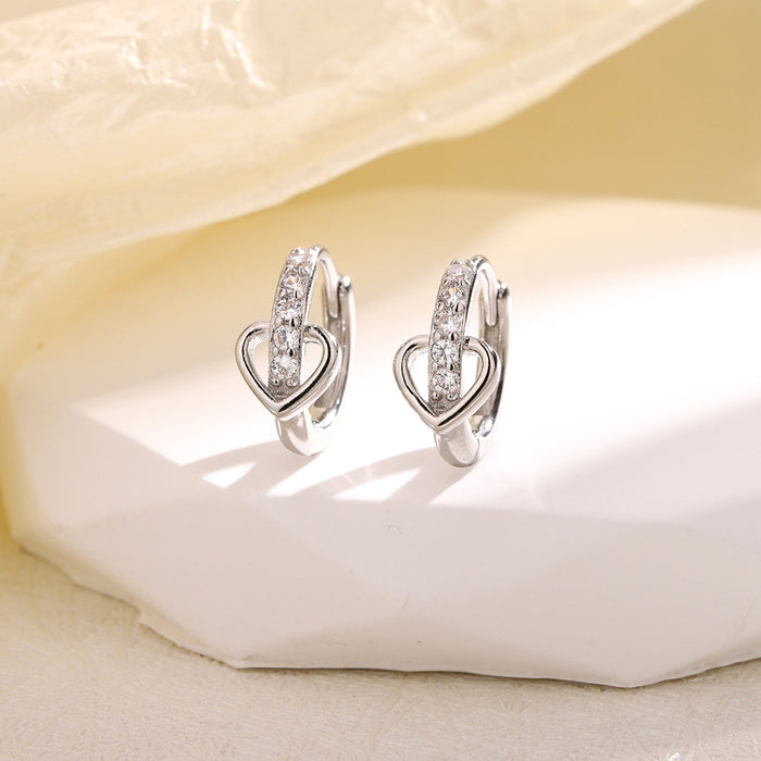 Wholesale Zircon heart-shaped ear buckle with diamond earrings, small and exquisite hollow heart earrings